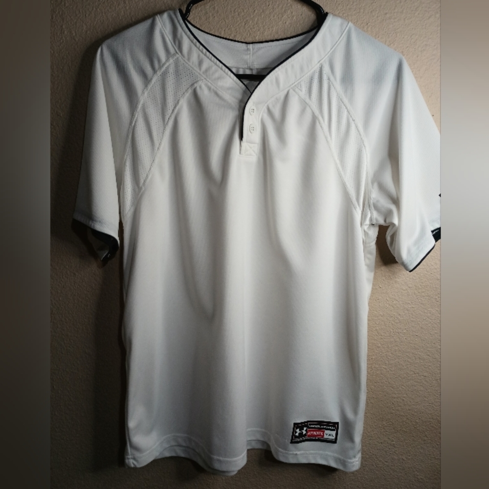 Youth XL UA short shirt